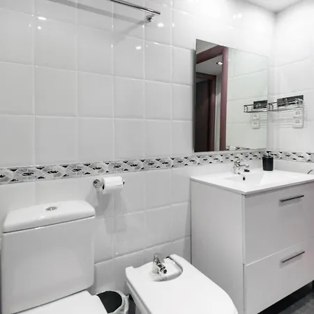 Poble Sec Flat 2 Balconies Ac 4 Guests דירה