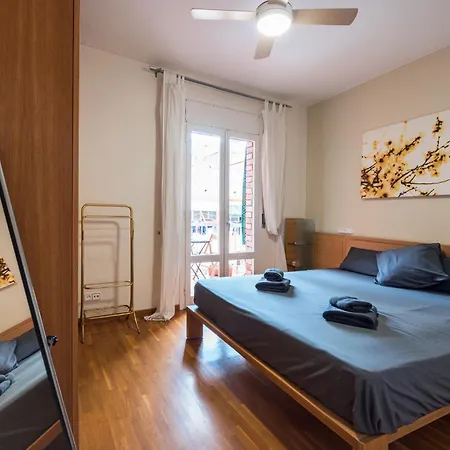 Poble Sec Flat 2 Balconies Ac 4 Guests דירה