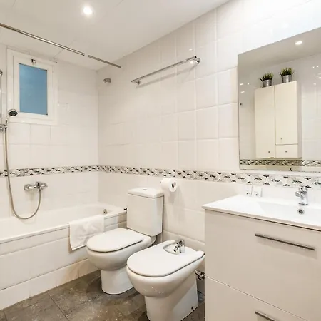 Poble Sec Flat 2 Balconies Ac 4 Guests